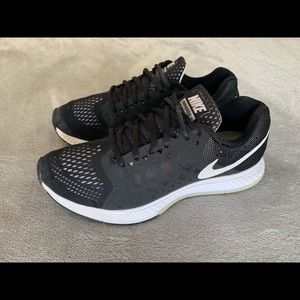 Nike Women’s Zoom Pegasus 31 (Size 6.5)
